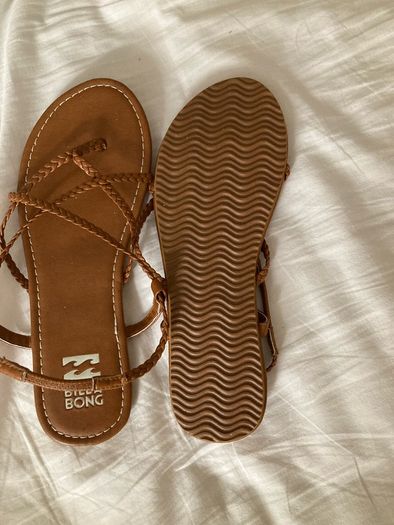 Never Worn Billabong Sandals