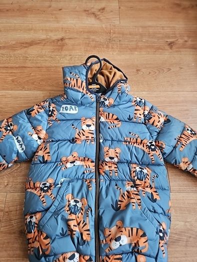 Next kids jacket, 6-7 years.brand new.