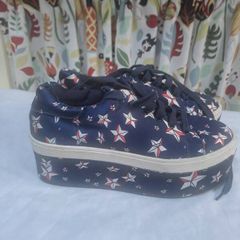 Buffalo London Platform lace up shoes