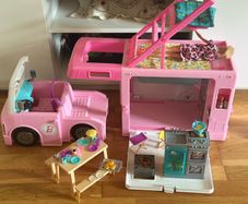 Barbie van
