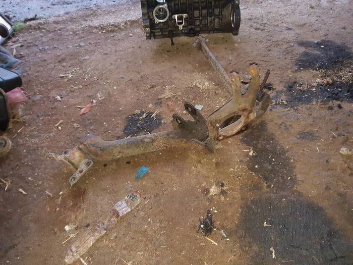 celica gen7 t231 rear arm / hub