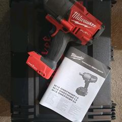 Milwaukee M18