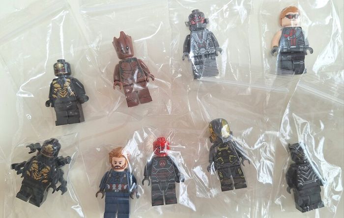 Lego Minifigures - Marvel & DC
