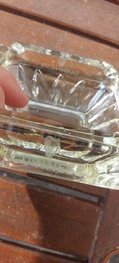 Guinness vintage heavy pressed glass ashtray,,,collectors item, unusual with clear glass ,guinness logo on the 4 sides ,,see pictures for condition, sold as seen ,