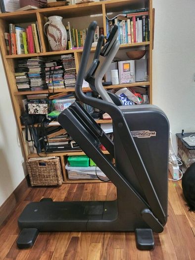 Crosstrainer by Technogym