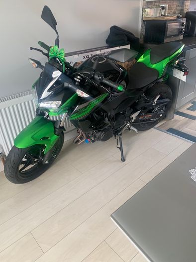 Kawasaki Z4 and Riding Gear