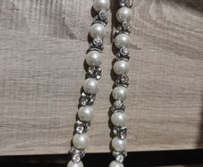 pearl necklace