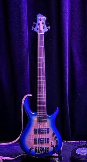 Sire M7 5string 1st gen