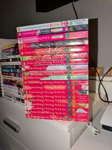 Something's Wrong With Us manga 1-19
