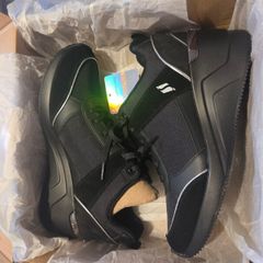 Skechers Street