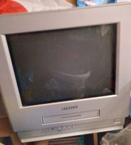 Retro Samsung portable 14 inch CRT TV with built in VHS player