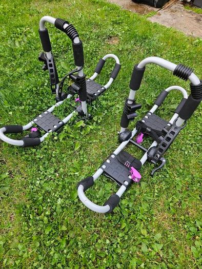 2x Single Kayaks (Sit-on + Sit-in) + 2 Paddles, Spraydeck, Buoyancy Bags, Pump & Universal 2-Kayak Roof Rack