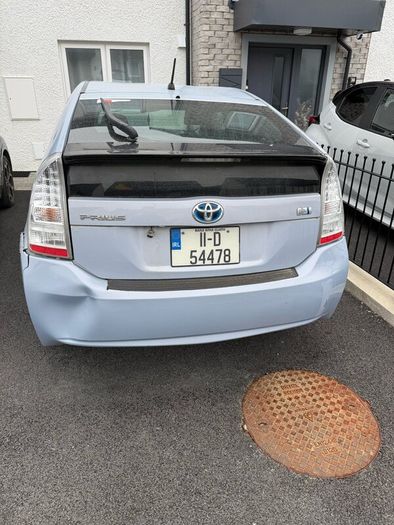 Toyota prius automatic hybrid 2011 model