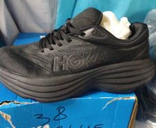 hoka runnets