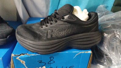 hoka runnets