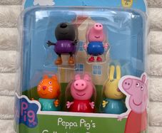 Peppa Pig's Pig 5 collectible figures Please see photos