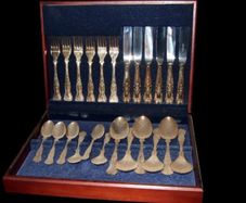 Pristine Unused Newbridge Silverware 24-Piece Cutlery Set in Wooden Canteen