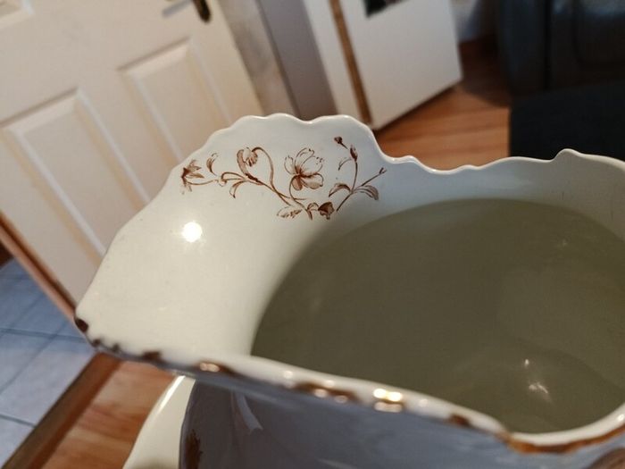 Antique English Bishop and Stonier Porcelain Pitcher and Bowl Set