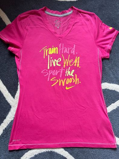 NIKE T-shirt