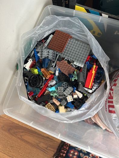 Mixed genuine Lego - 21kg eur90 for all or eur35 per 7kg bag
