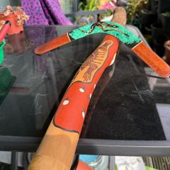 Authentic Aboriginal boomerang and didgeridoo, 88cm