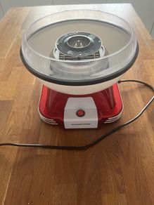 Candy floss maker