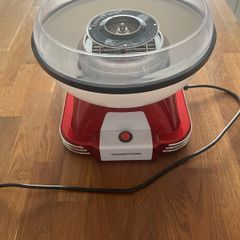 Candy floss maker