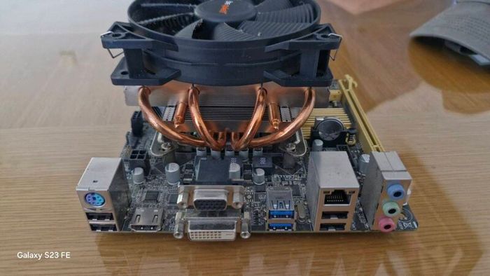 Mini itx Asus motheboard with i7 4790