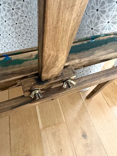 Adjustable wooden art easel