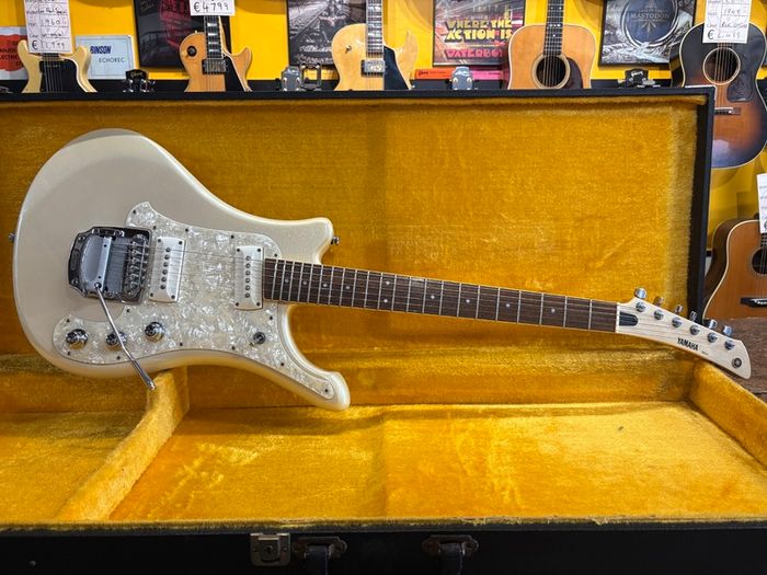 Yamaha SGV-800 Flying Samurai Pearl Snow White 2000