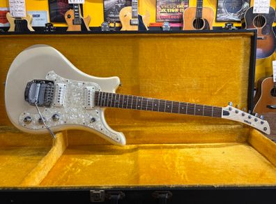 Yamaha SGV-800 Flying Samurai Pearl Snow White 2000