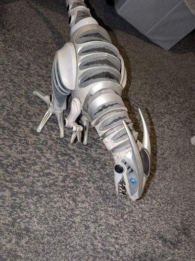 2005 Wowwee Roboraptor remote control