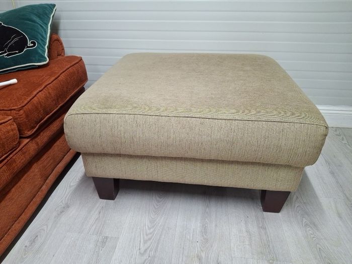 Cream padded large ottoman in very good condition