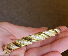 Gorgeous brand new bangle