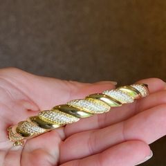 Gorgeous brand new bangle
