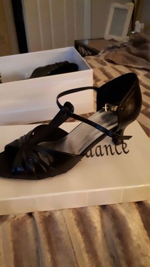 ladies dance shoes