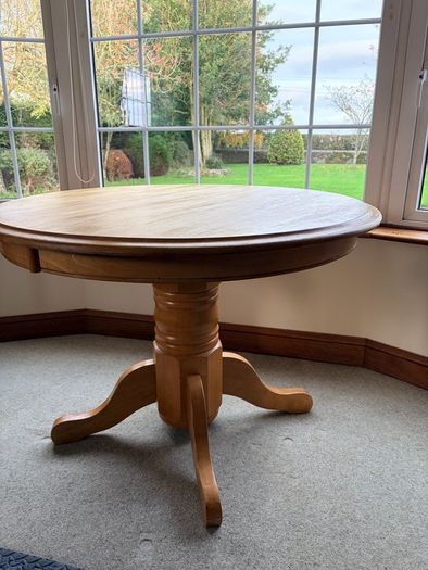 Solid pine Table