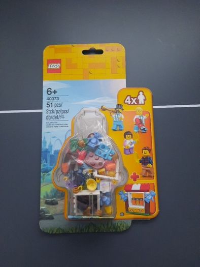 lego 40373 fairground accessory set.