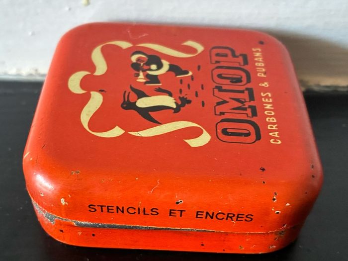 Vintage French Advertising Tin