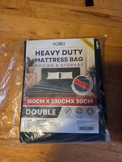 Volila Heavy Duty Double Mattress Bag (150cm x 230cm x 30cm).