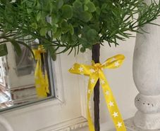 Shabby-Chic Greenery in a pot with Ribbon