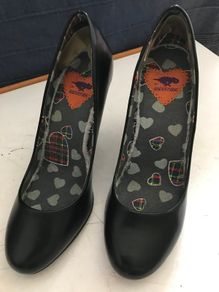 Pre-loved 'Rocket Dog' Black Court Shoes - Size 4