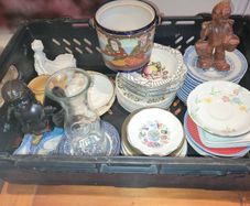 Collection of saucers,bowls etc
