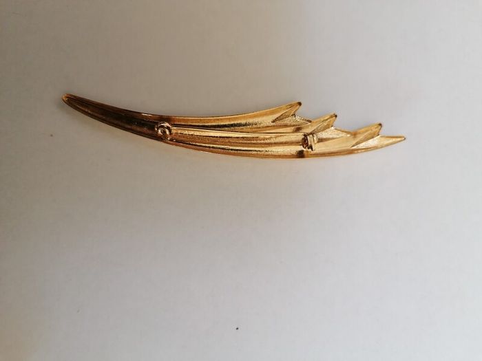 Broach Gold Tone Fan design Vintage