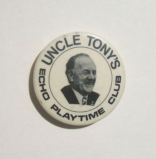 UNCLE TONY'S (Southern Daily Echo) - children's newspaper Echo Playtime Club membership badge (late 1960s)