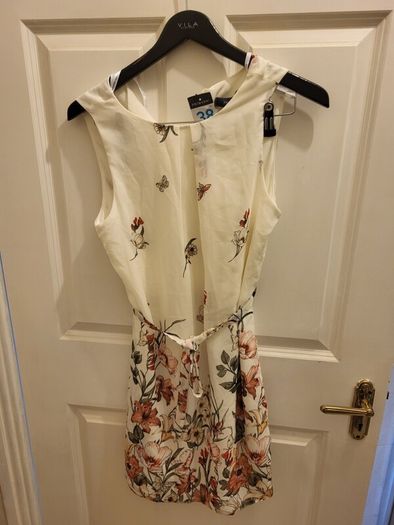 Flowery dress Size 10