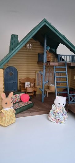 Sylvanian Bundle with Light Up House