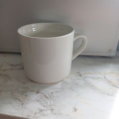 White clean cup