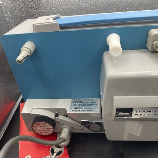 Vintage Ricoh Trioscope Halogen 8mm Film Projector  1970s Retro Gem