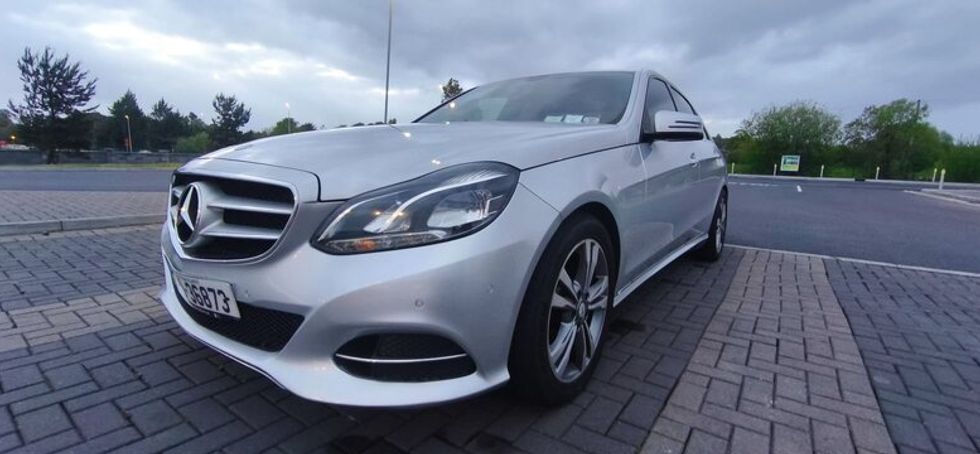 Mercedes-Benz E220 2013 Full Blackinterior line